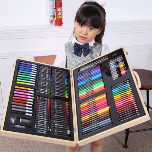Juego de bolígrafos de pintura de serie cómica de 220 colores con caja de madera LU6021
