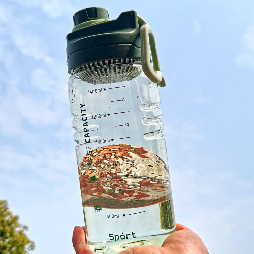 Botella de agua 1500 ml