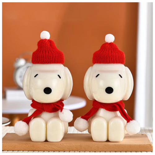 Botella en forma de Snoopy navideño con gorrito y bufanda más correa 500ml LU609