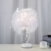 Lámpara de plumas color blanco de mesa con alas de corazón y tallo blanco 30*39CM SDD1215