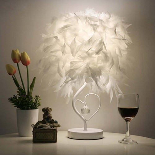 Lámpara de plumas color blanco de mesa con alas de corazón y tallo blanco 23*39CM SDD1214