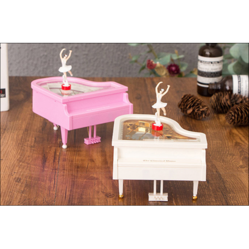  Caja de música de piano TOY169