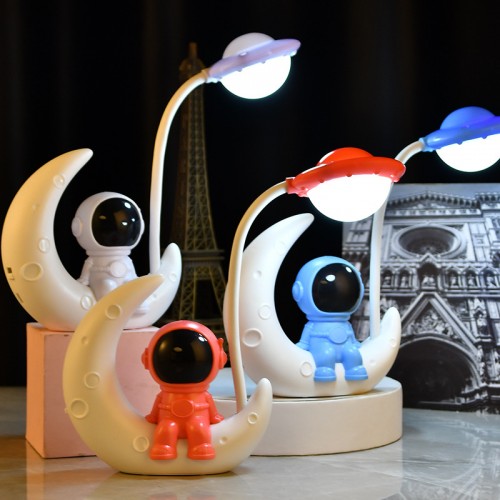 Lámpara de escritorio de astronauta
